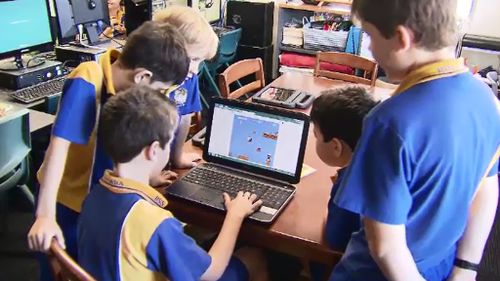 English, robotics, coding: Queensland state primary schools could teach new technology subjects from next year