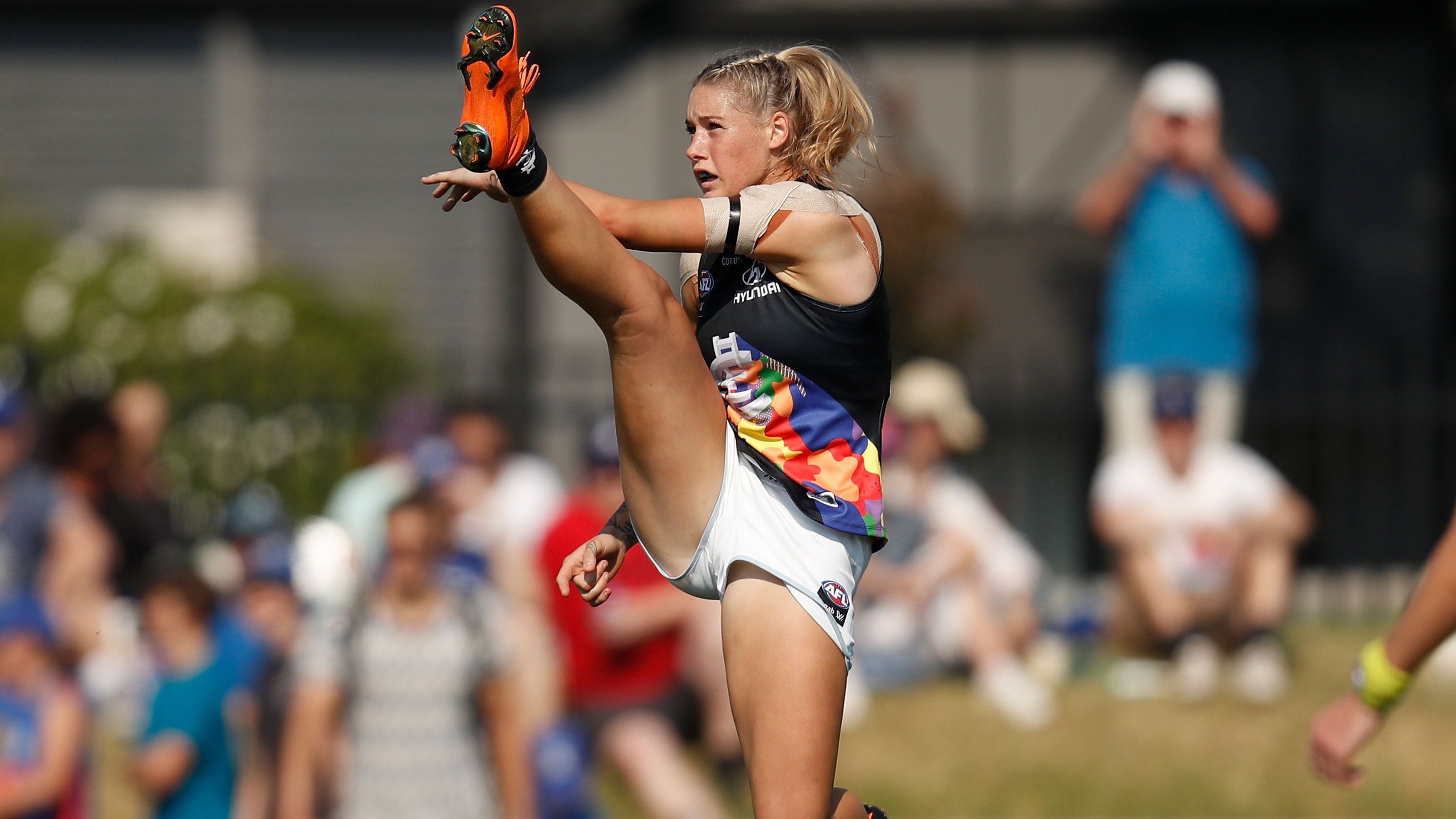 The photo that made Tayla Harris a household name.