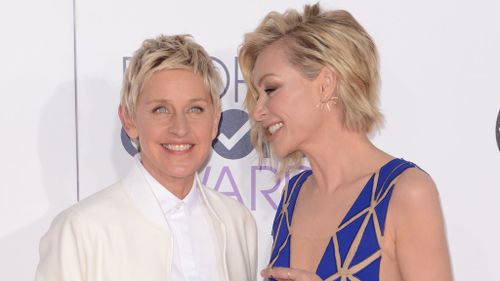 Ellen and Portia at the 2015 People's Choice Awards. (Getty)