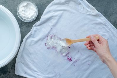 Homemade eco-friendly remove of stains on clothes