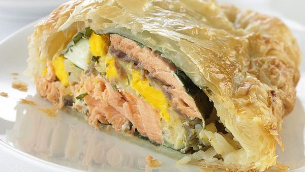 Salmon, rice and egg pie