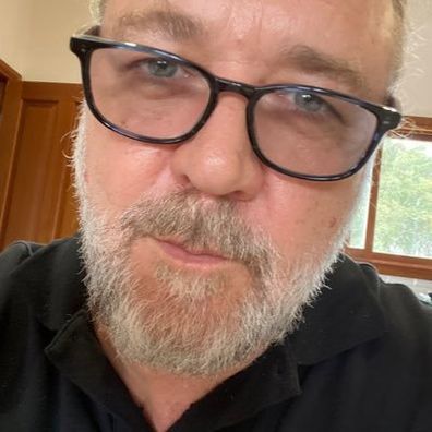 Russell Crowe shared a photo of him without his beard.