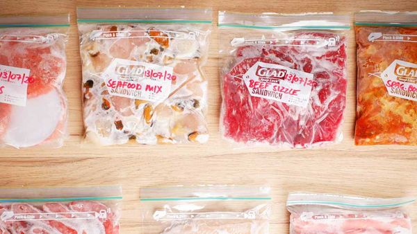 How to freeze food in useful and easy to store portions