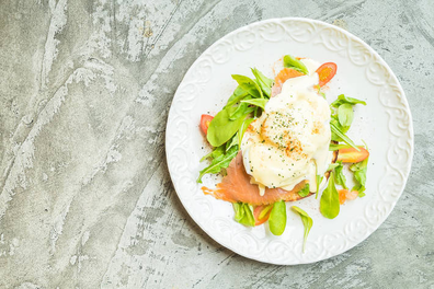 Poached eggs and spinach on smoked salmon