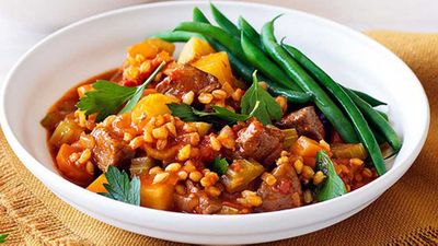<a href="http://kitchen.nine.com.au/2016/05/05/10/49/weight-watchers-lamb-barley-and-rosemary-stew" target="_top" draggable="false">Weight Watchers' lamb, barley and rosemary stew</a> recipe