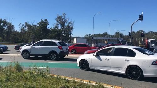 There was traffic chaos as motorists queued to fill up. (9NEWS)