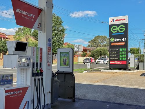 SMH first use. Petrol prices. The Ampol service station in Fairfield Heights was selling E10 and U91 for under $2 per litre on the second day since the fuel excise was halved by the Federal government. Thursday 2nd April 2026. Photo: Sitthixay Ditthavong
