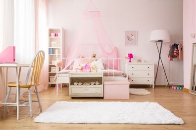 girls' bedroom, pink