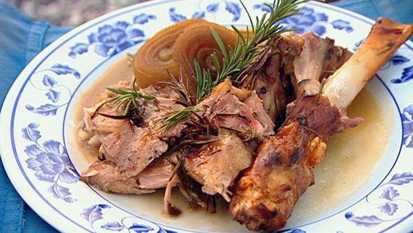 Garlic-roasted leg of lamb with anchovy