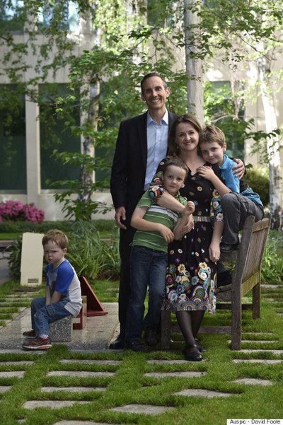 Labor MP Andrew Leigh's hilarious family Christmas photo from 2015