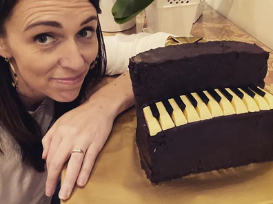 Instagram: Jacinda Ardern attempts Australian Women's Weekly piano cake