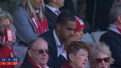 Sydney Swans legend Michael O'Loughlin reduced to tears
