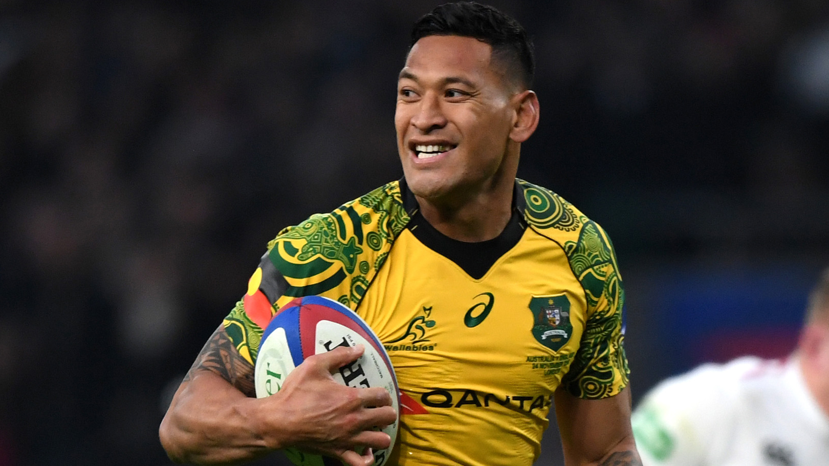 Rugby union star Israel Folau has secured a $403,000 profit in real estate deal.