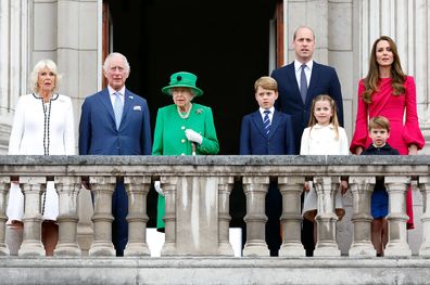 LONDON, UNITED KINGDOM - JUNE 05: (EMBARGOED FOR PUBLICATION IN UK NEWSPAPERS UNTIL 24 HOURS AFTER CREATE DATE AND TIME) Camilla, Duchess of Cornwall, Prince Charles, Prince of Wales, Queen Elizabeth II, Prince George of Cambridge, Prince William, Duke of Cambridge, Princess Charlotte of Cambridge, Prince Louis of Cambridge and Catherine, Duchess of Cambridge stand on the balcony of Buckingham Palace following the Platinum Pageant on June 5, 2022 in London, England. The Platinum Jubilee of Eliza