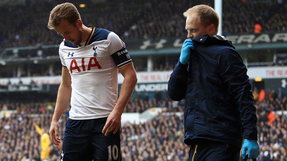Tottenham through to FA Cup semis as Harry Kane hobbles off injured