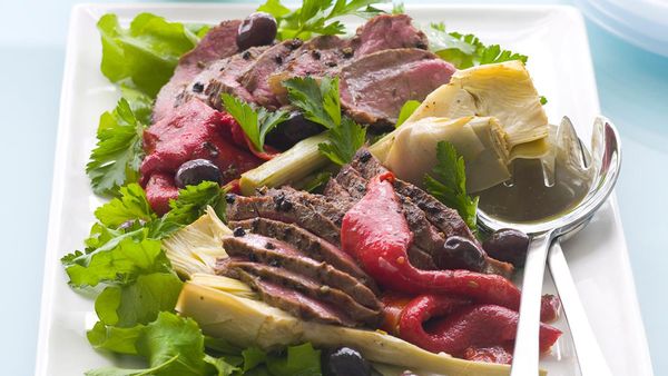 Peppered lamb and artichoke salad