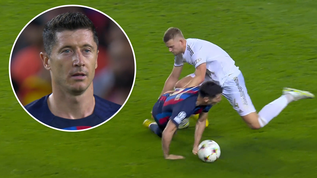 Barcelona legend booed off pitch after 'embarrassing' elimination in Champions League