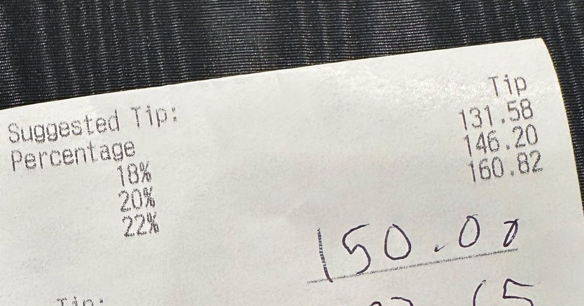 Dad shocked after paying over $1000 for family breakfast at Disney