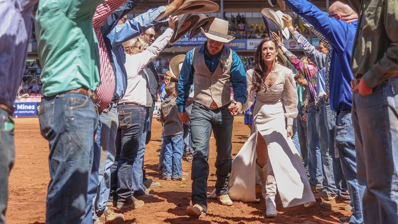 Couple get married at Mount Isa Rodeo