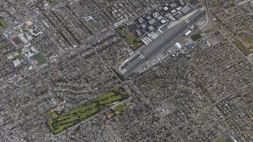 Penmar Golf Coarse is located adjacent to Santa Monica Municipal Airport. (Google Earth)