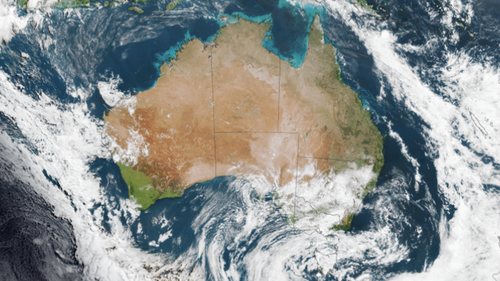 A large rain band has formed over Western Australia threatening to dump heavy falls over the state.