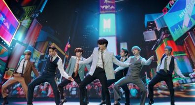 BTS performs Dynamite on MTV Video Music Awards 2020.