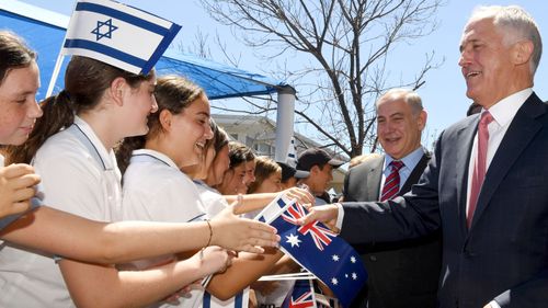 Jewish school students mob Israeli PM