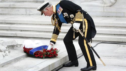 Prince Charles lays a wreath at a ceremony in Glasgow commemorating 100 years since the outbreak of WWI. (Getty)