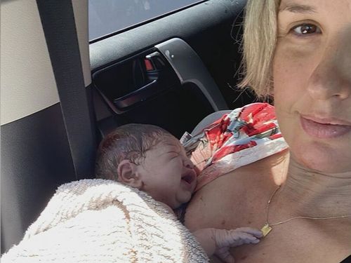 Perth family deliver baby in emergency lane of Mitchell Freeway