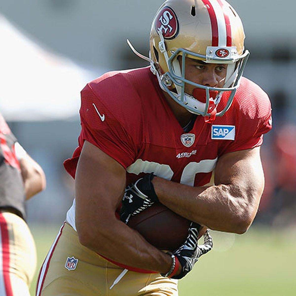 Vernon Davis traded, Colin Kaepernick benched: 49ers in disarray