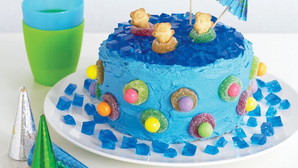 Jelly pool cake