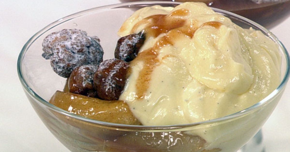 The Summit's spiced apple crumble - 9Kitchen
