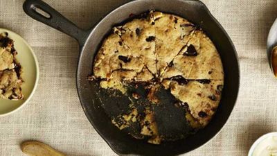 Recipe:&nbsp;<a href="https://kitchen.nine.com.au/2017/03/15/13/26/i-quit-sugars-choc-chip-skillet-cookie" target="_top">Choc chip skillet cookie</a>
