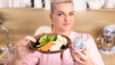 Jane de Graaff shows you the veg steaming trick when you don't have a steamer