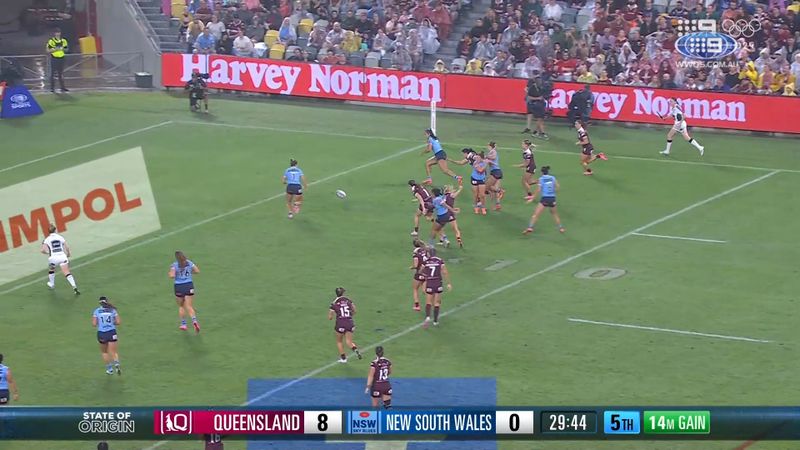 Robinson jumps on fumbled ball | Nine.com.au