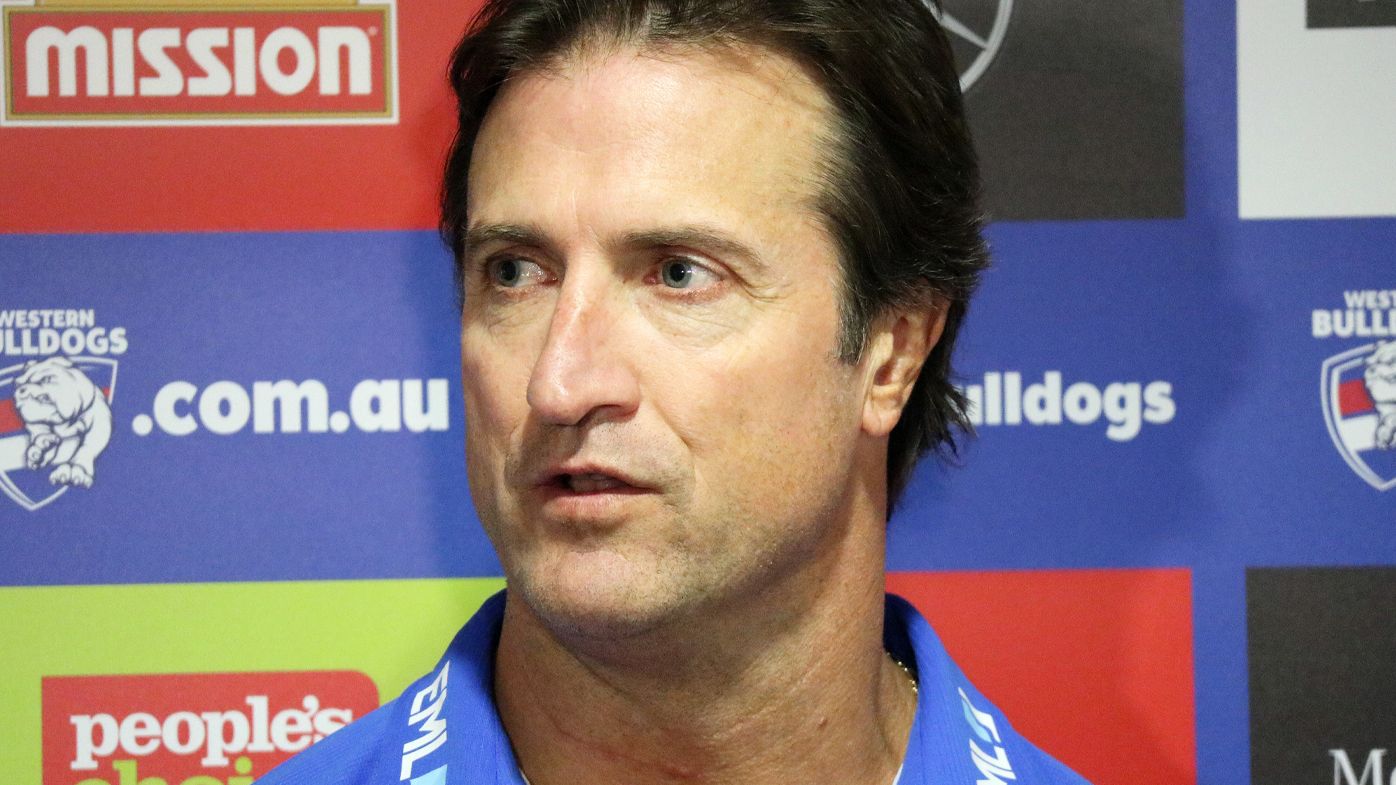 Western Bulldogs coach Luke Beveridge angered by 'unethical', 'fabricated' AFL trade report