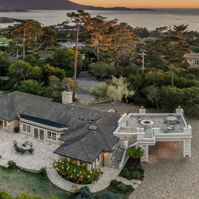 Luxe home next to Tiger Woods’ golf course hits the market