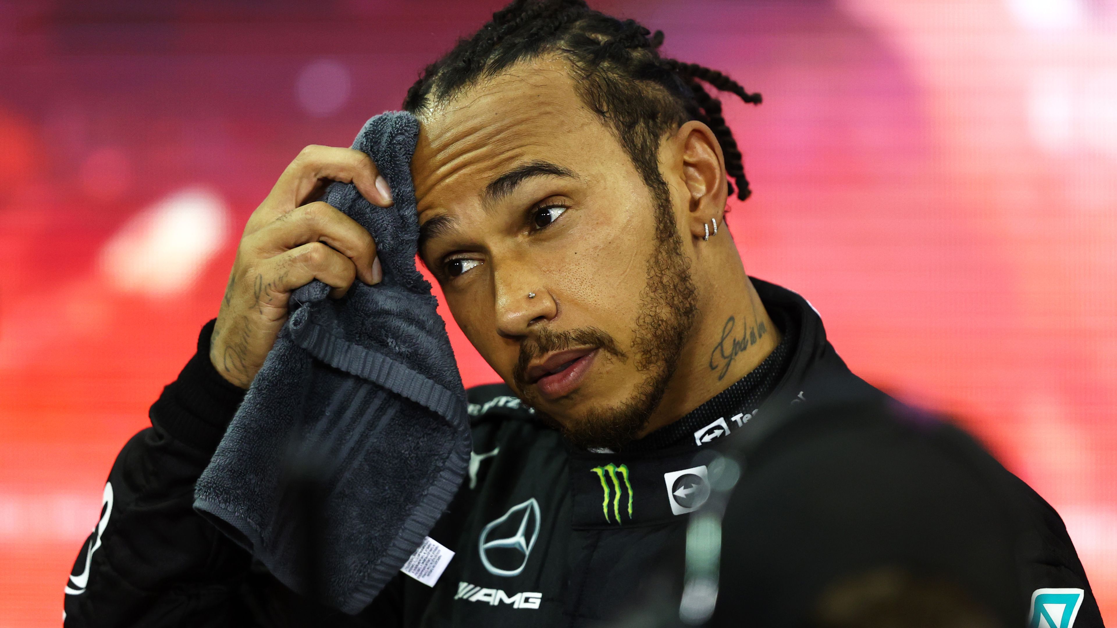 F1 superstar Lewis Hamilton opens up on mental health struggle amid slow start to 2022 season