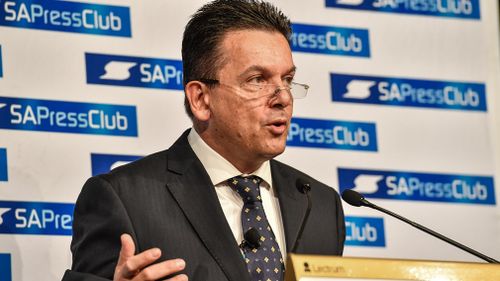 Nick Xenophon likened his bid to return to the South Australian parliament and have his party seize the balance of power as like "climbing Everest without oxygen". (AAP)