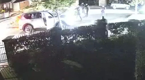 A polícia está pedindo informações após uma série de incêndios suspeitos em vários locais de hospitalidade de Melbourne.