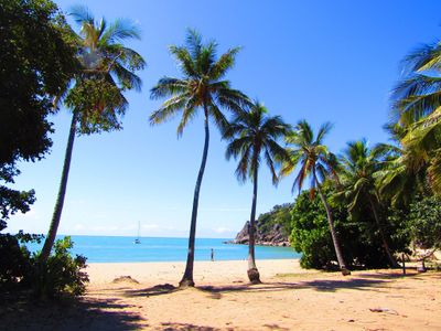<strong>Radical
Bay, Magnetic Island</strong>