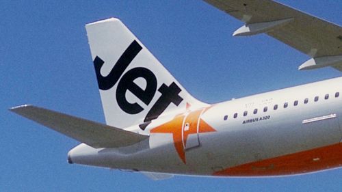 Bali volcano grounds Jetstar and Virgin flights, again