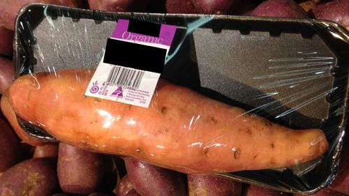 A photo of a single potato packaged in plastic at Woolworths sparked an online petition last year. (Change.org)