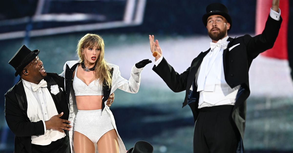 Fans notice that Travis Kelce was wearing red bottom Christian Louboutin