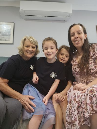 Nikkita (right) with her daughters and mother (left).