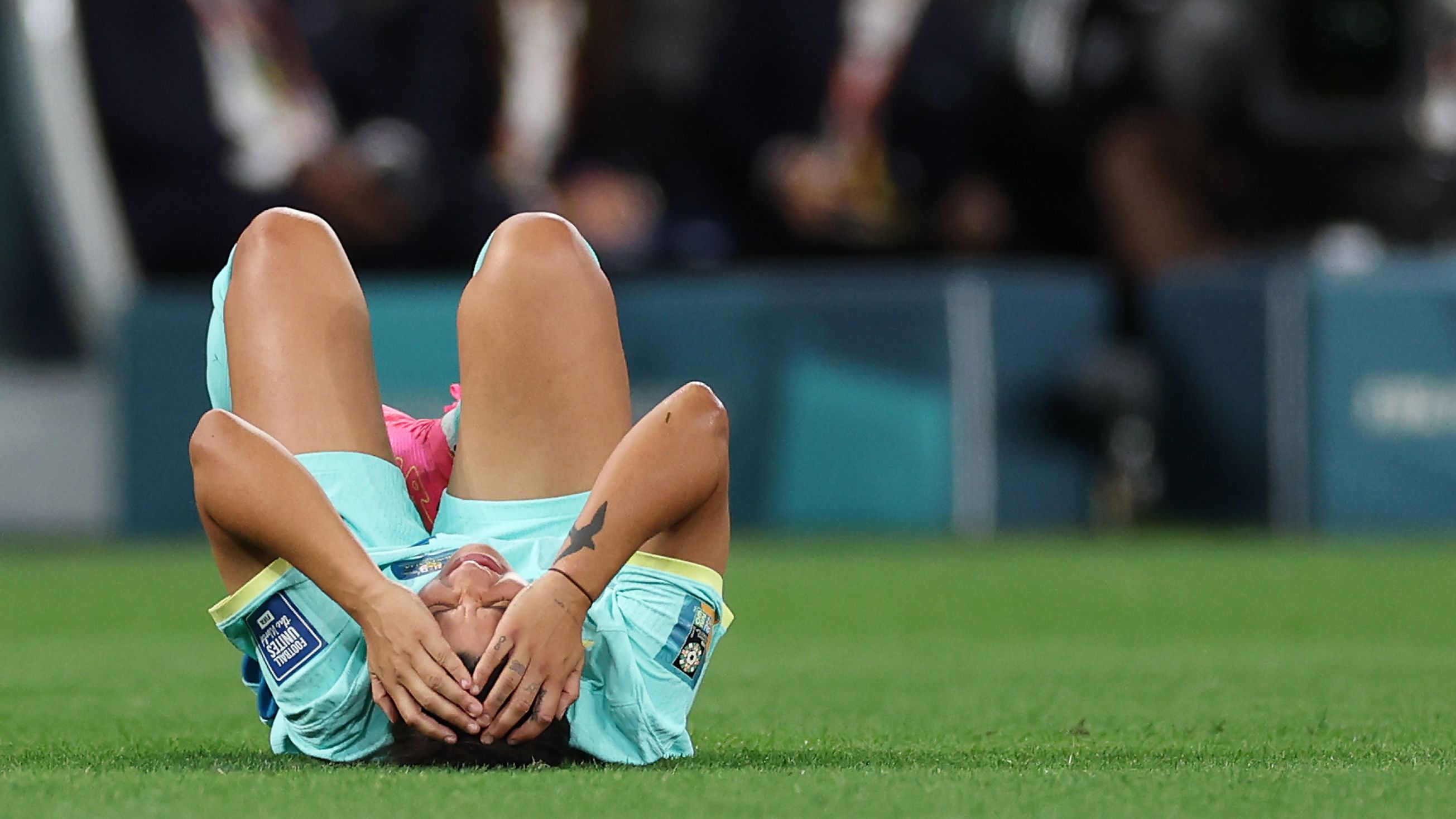 BRISBANE, AUSTRALIA - AUGUST 19: Sam Kerr of Australia goes down with an injury during the FIFA Women&#x27;s World Cup Australia &amp; New Zealand 2023 Third Place Match match between Sweden and Australia at Brisbane Stadium on August 19, 2023 in Brisbane / Meaanjin, Australia. (Photo by Cameron Spencer/Getty Images)