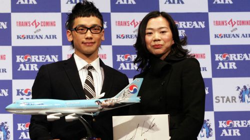 Korean Air chairman's daughter forces plane delay after 'nut rage'