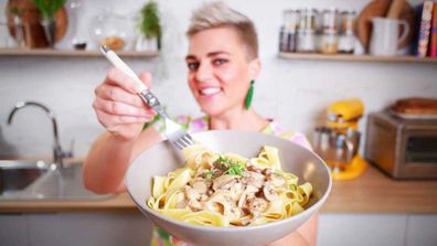 Jane de Graaff makes an easy, creamy beef stroganoff dinner