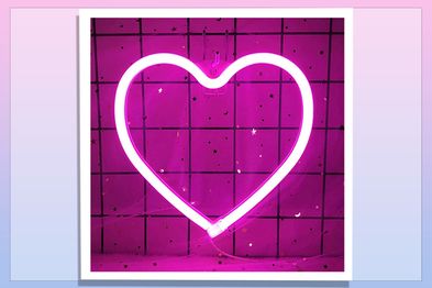 9PR: XIYUNTE Heart Neon LED Light