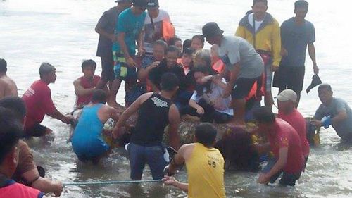 Four dead after Philippines ferry capsizes